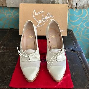 Vintage Christian Louboutin white heels size 40